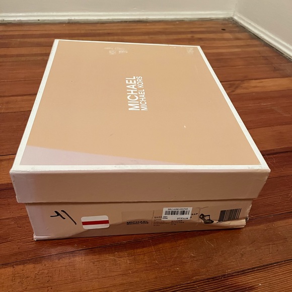 NWT, size 11, Michael Kors Silver Strappy Peep Toe Heels, Available - Picture 10 of 16